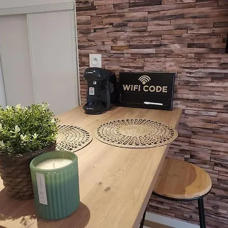 Apartment Charmant Studio Centre-ville / Emplacement Ideal *